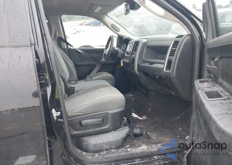 2020 Ram 1500 Classic Tradesman 4X4 5'7 Box из США, поврежденный, VIN 3C6RR7KG8LG132415